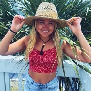 Meet your Posher, Madison